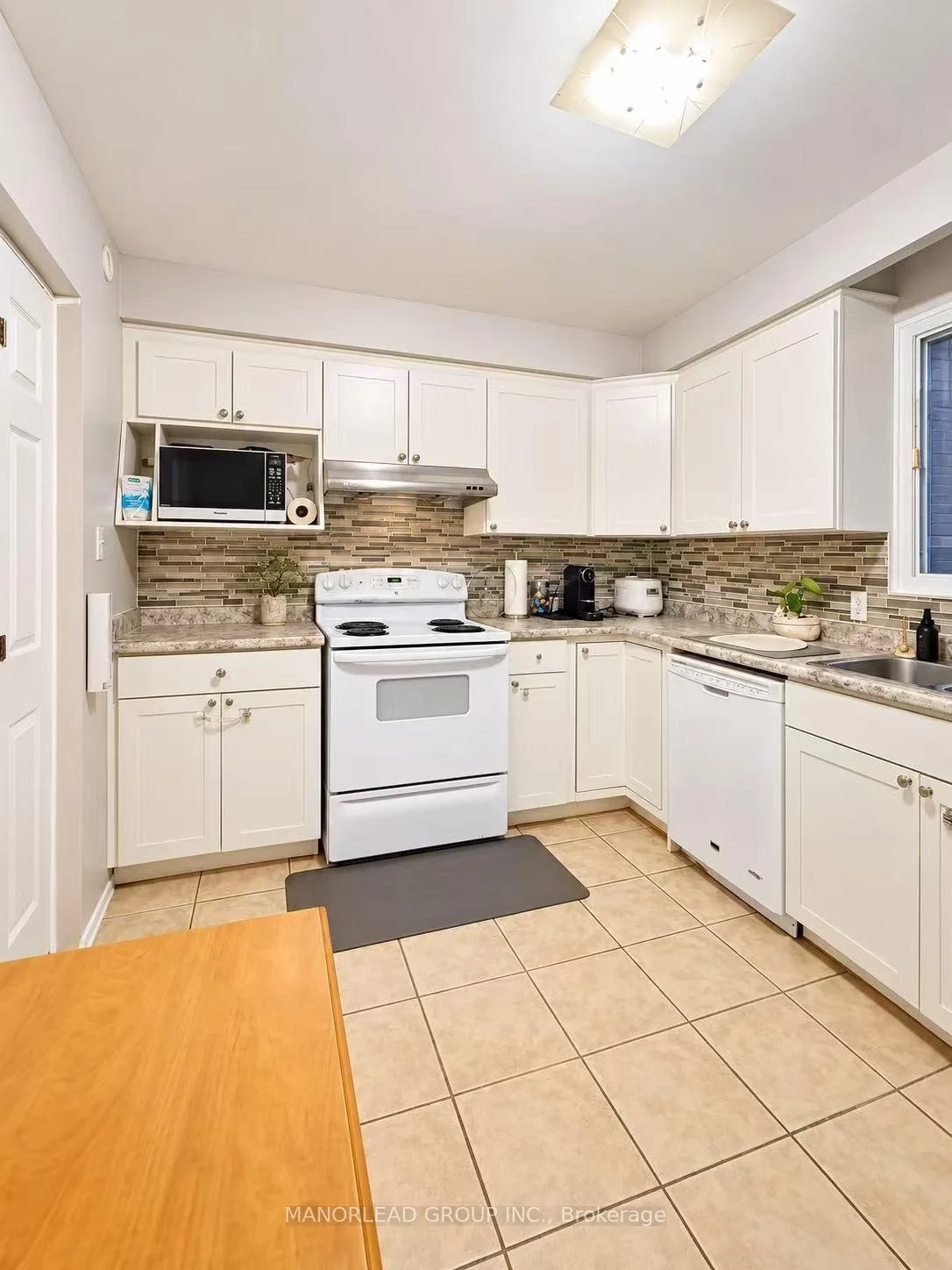 Photo 5 of Unit 31, 121 L'Amoreaux Drive, Scarborough, L'Amoreaux — HOMEH