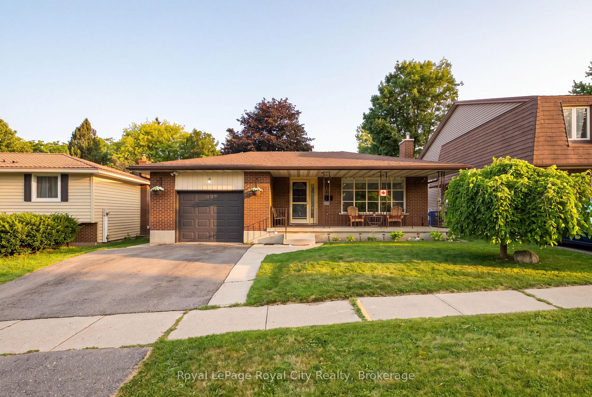 Photo 1 of 27 Carey Crescent, Guelph, Willow West/Sugarbush/West Acres — HOMEH