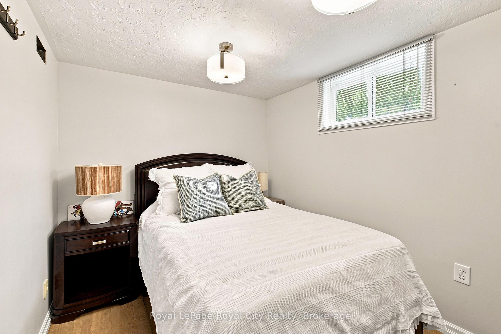 Photo 27 of 27 Carey Crescent, Guelph, Willow West/Sugarbush/West Acres — HOMEH
