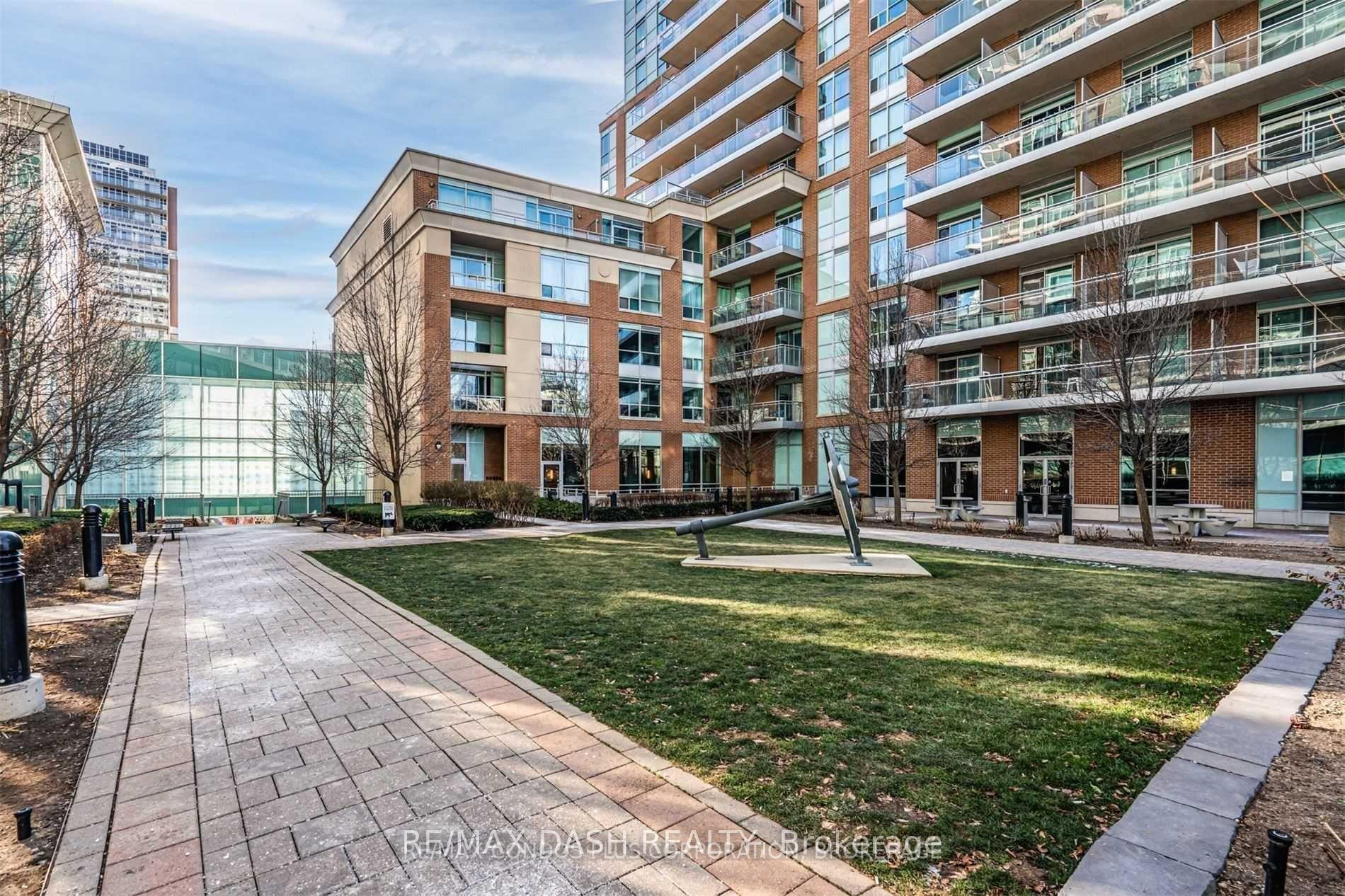 Photo 2 of Unit 701, 80 Western Battery Road, Toronto, Niagara — HOMEH