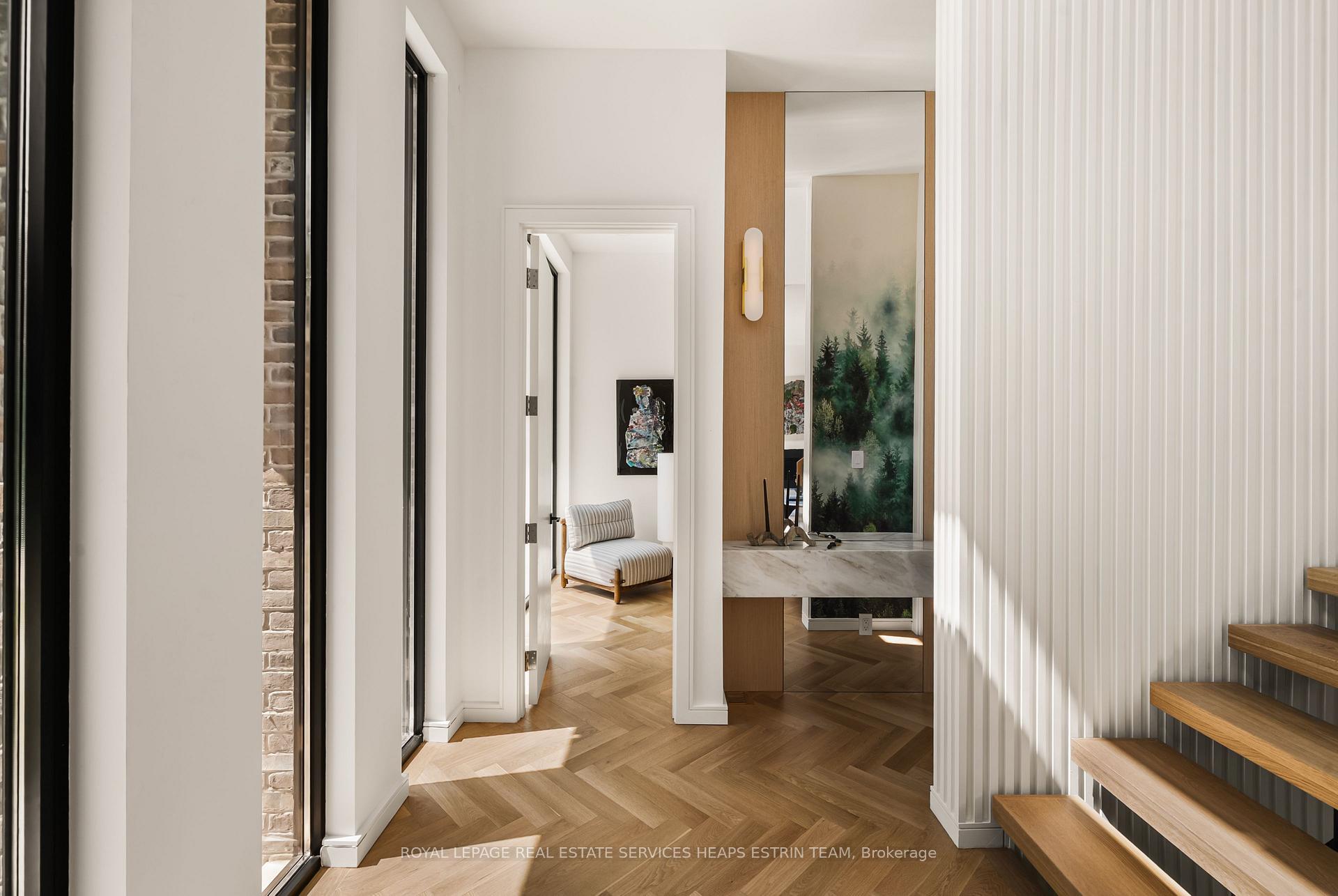 Photo 4 of 7 Lumley Avenue, Toronto, Leaside — HOMEH