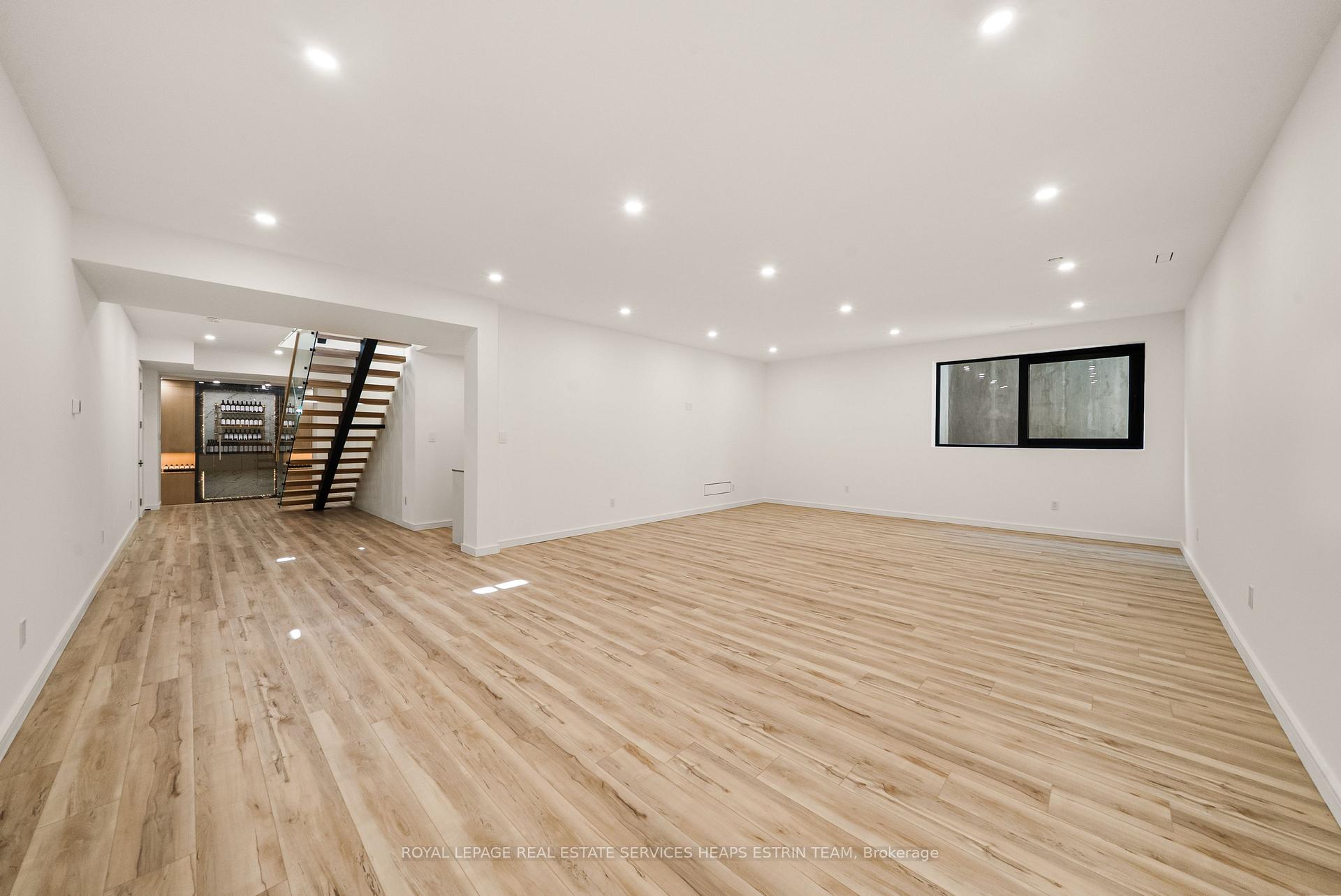 Photo 38 of 7 Lumley Avenue, Toronto, Leaside — HOMEH