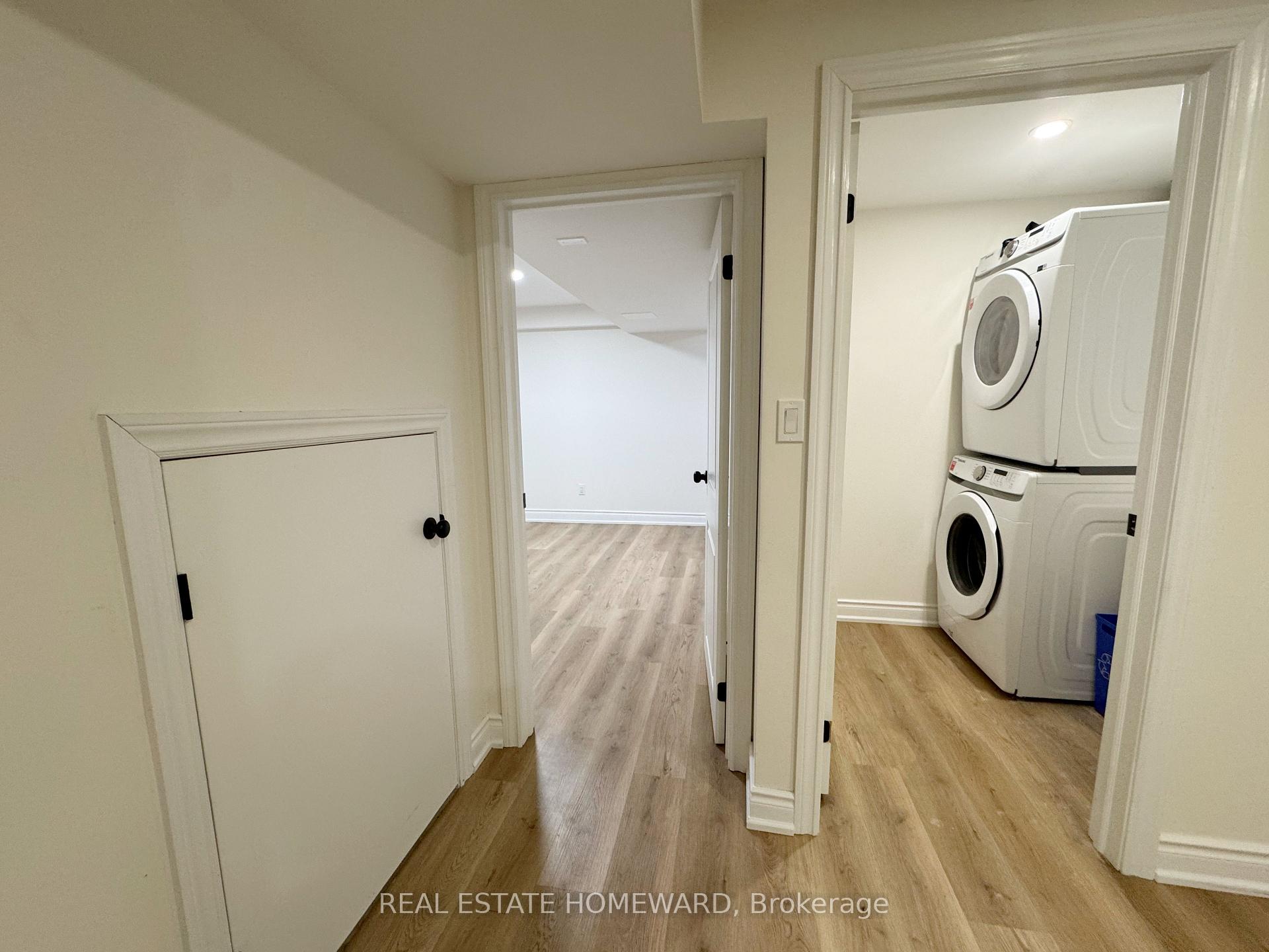 Photo 16 of 60 Attridge Drive, Aurora, Aurora Village — HOMEH