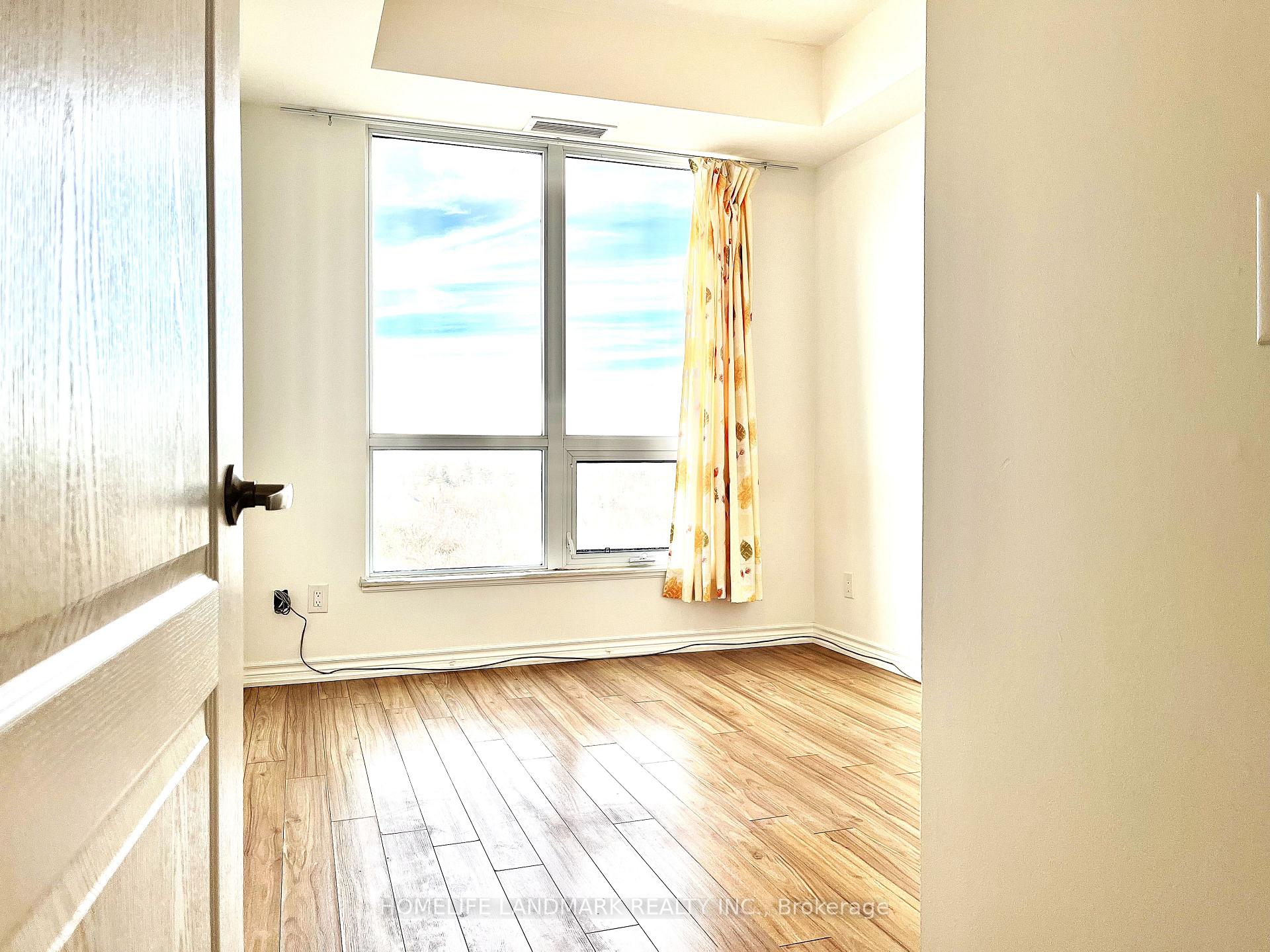 Photo 5 of Unit 821, 8323 Kennedy Road W, Markham, Village Green-South Unionville — HOMEH