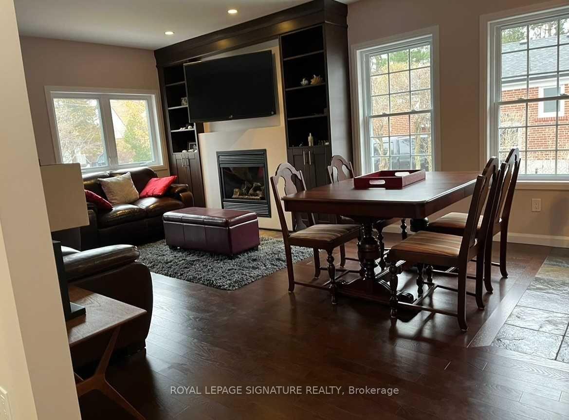 Photo 3 of 40 Amiens Road E, Scarborough, West Hill — HOMEH