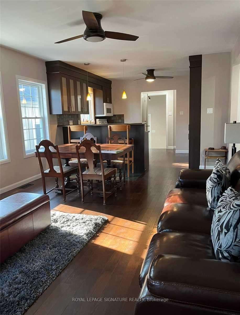 Photo 4 of 40 Amiens Road E, Scarborough, West Hill — HOMEH