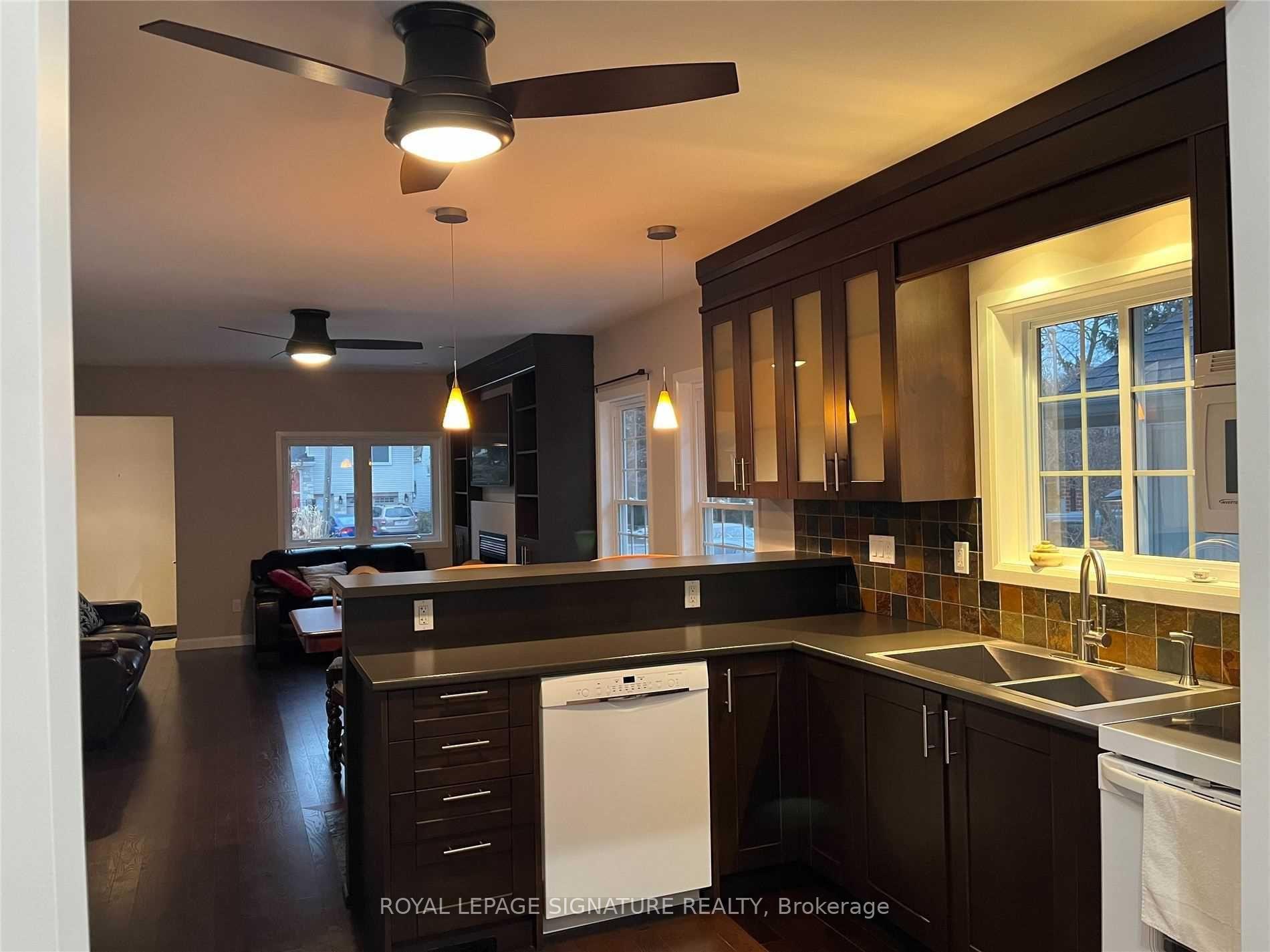 Photo 7 of 40 Amiens Road E, Scarborough, West Hill — HOMEH