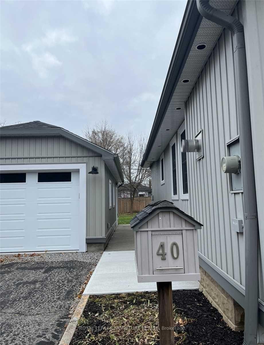 Photo 20 of 40 Amiens Road E, Scarborough, West Hill — HOMEH
