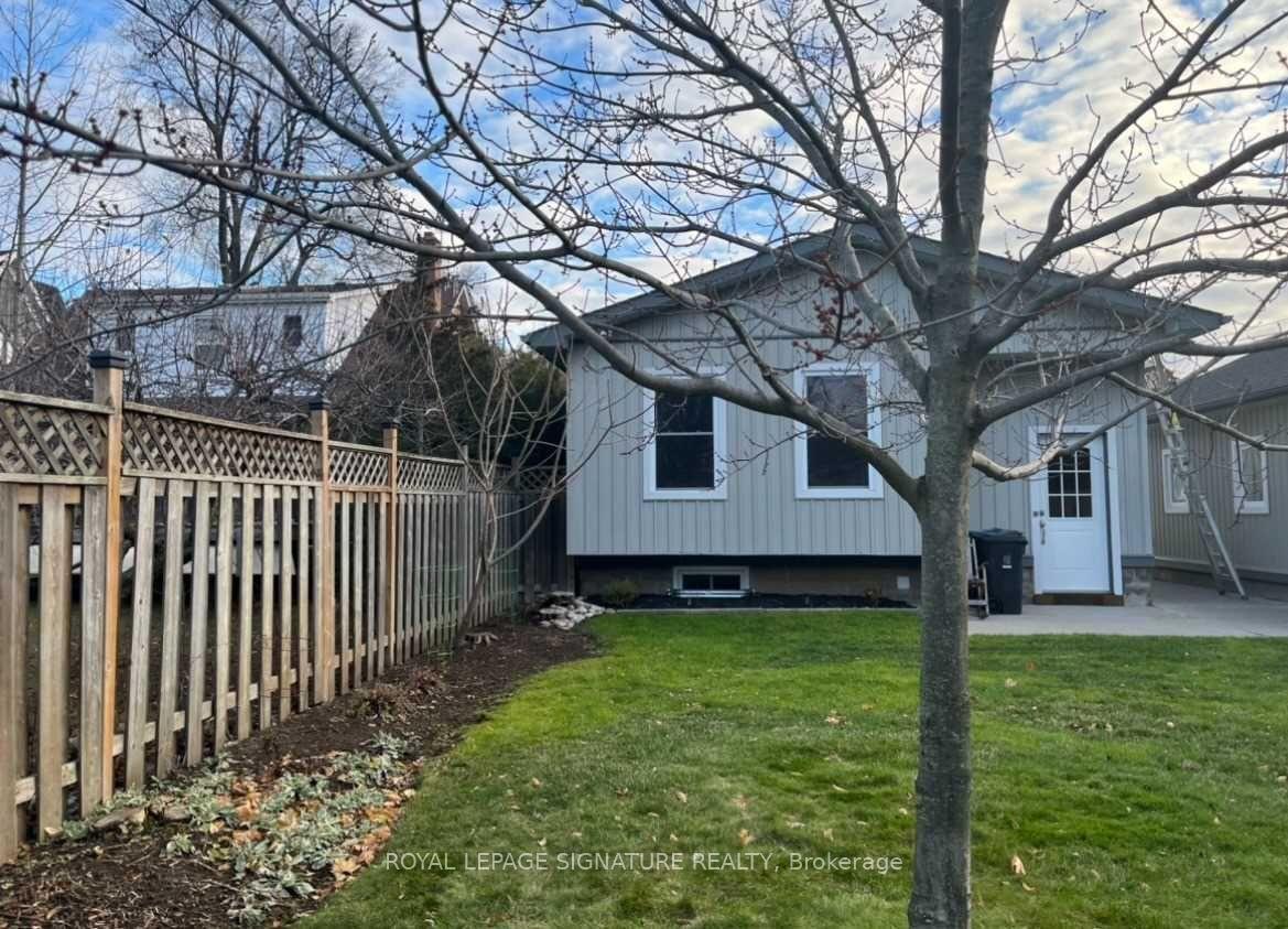 Photo 22 of 40 Amiens Road E, Scarborough, West Hill — HOMEH