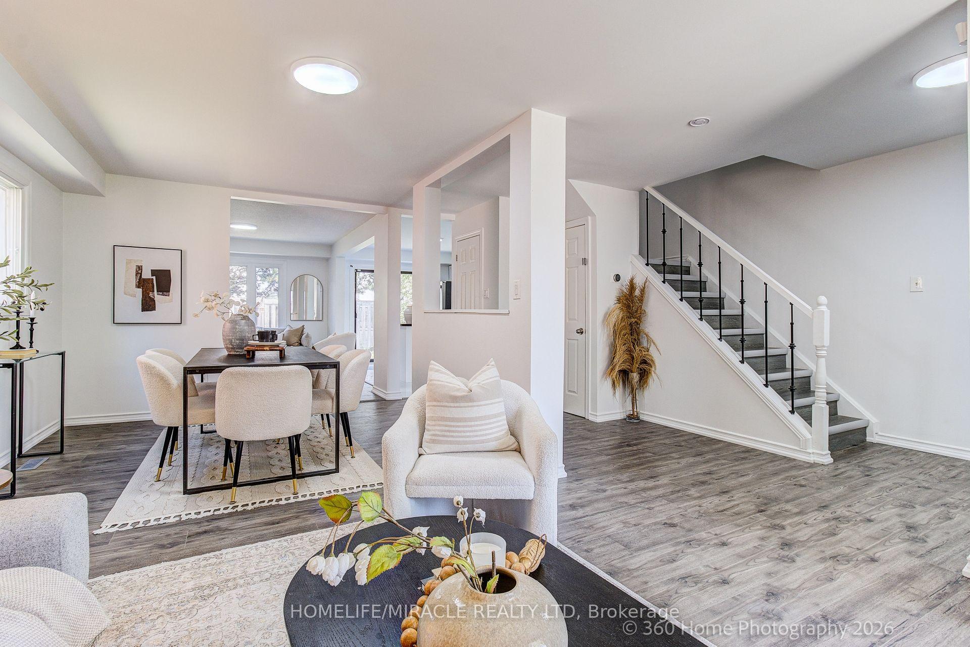 Photo 4 of 25 Chalmers Crescent, Ajax, Central — HOMEH