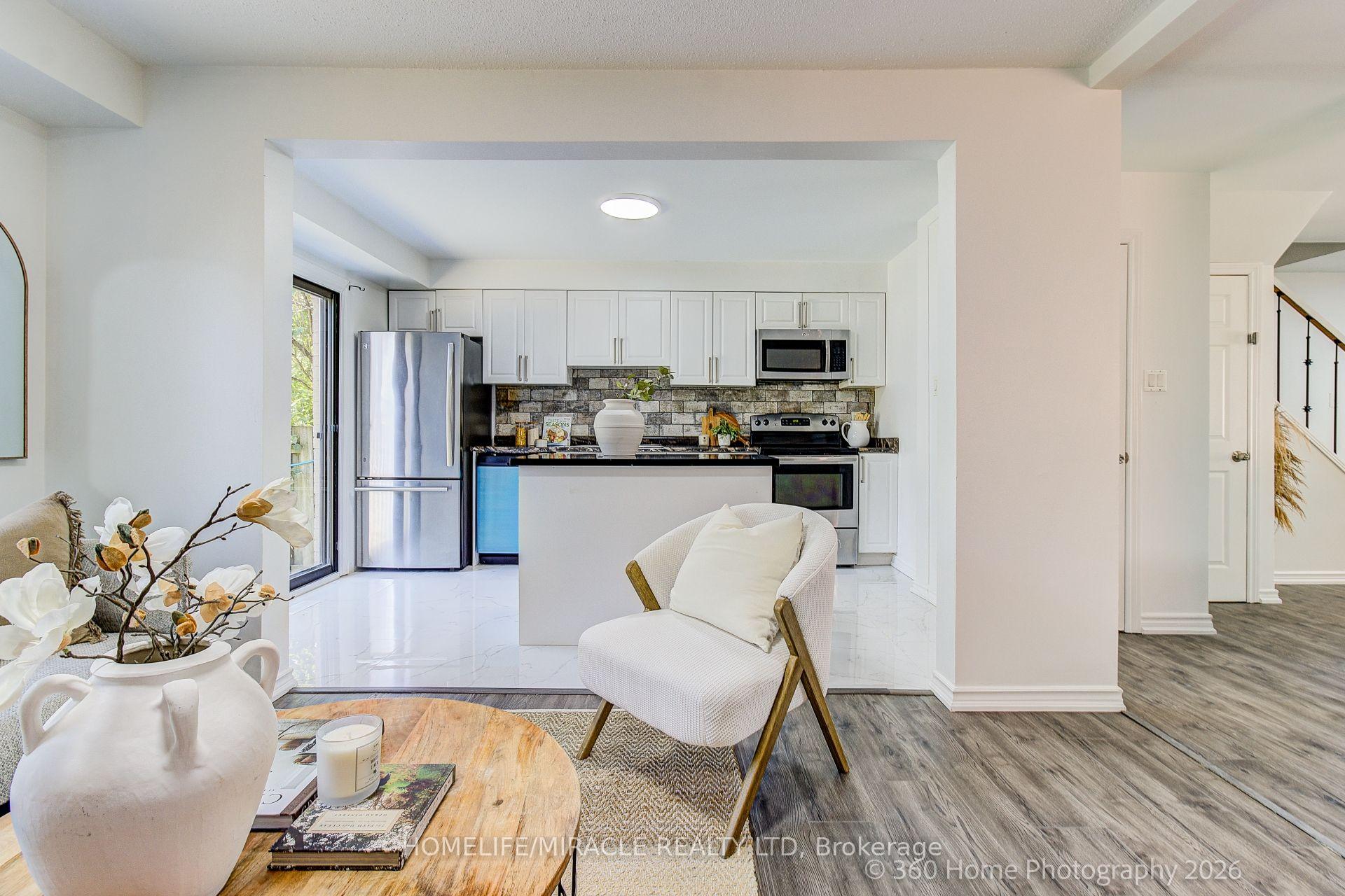 Photo 10 of 25 Chalmers Crescent, Ajax, Central — HOMEH