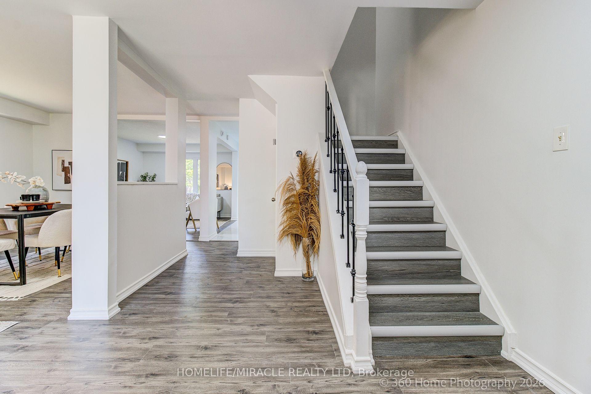 Photo 14 of 25 Chalmers Crescent, Ajax, Central — HOMEH