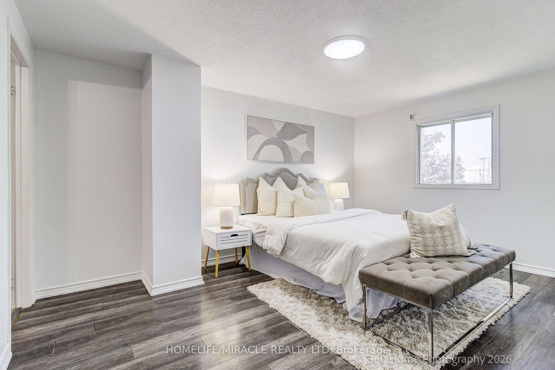 Photo 15 of 25 Chalmers Crescent, Ajax, Central — HOMEH