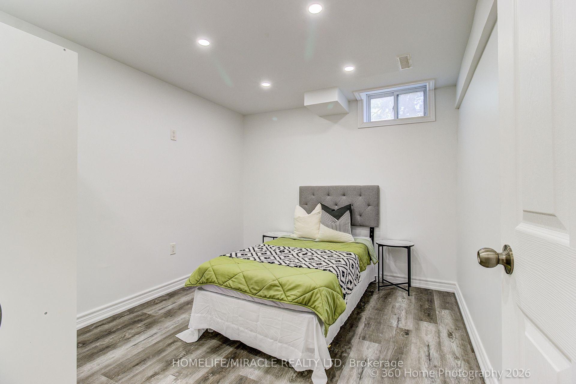 Photo 25 of 25 Chalmers Crescent, Ajax, Central — HOMEH