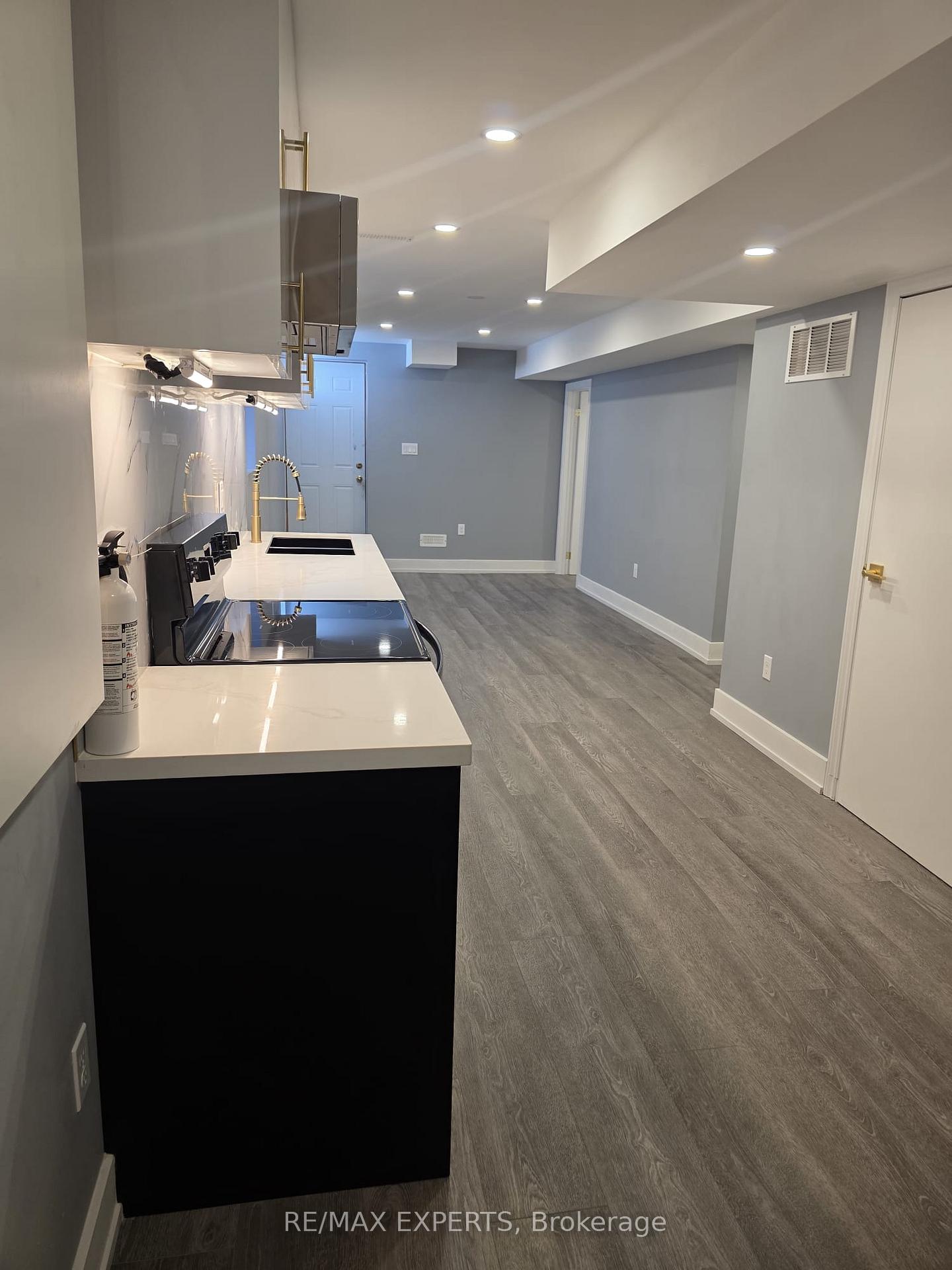 Photo 2 of Unit Bsmt, 3 Appleaire Crescent, Brampton, Sandringham-Wellington — HOMEH