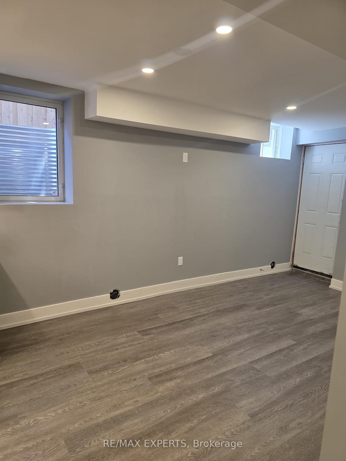 Photo 4 of Unit Bsmt, 3 Appleaire Crescent, Brampton, Sandringham-Wellington — HOMEH