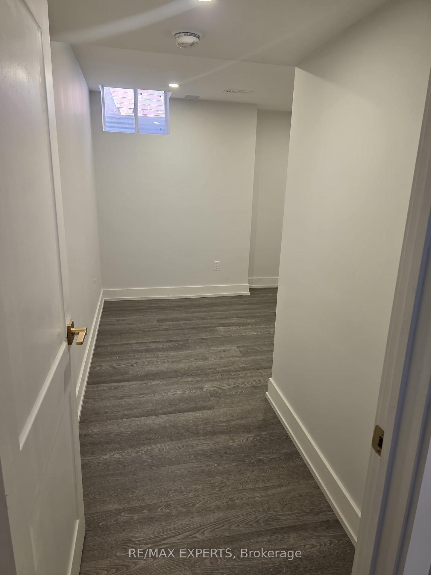 Photo 7 of Unit Bsmt, 3 Appleaire Crescent, Brampton, Sandringham-Wellington — HOMEH