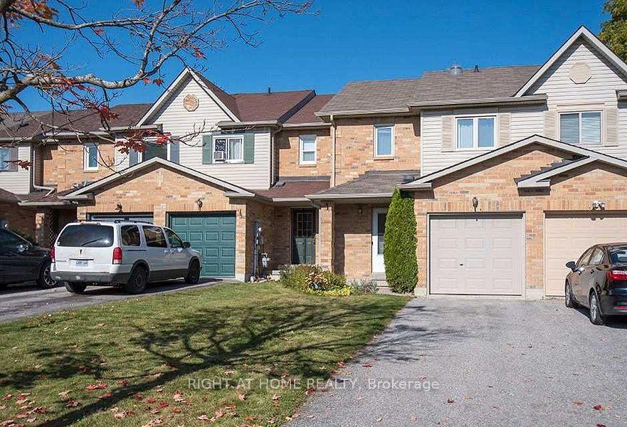 Photo 3 of 28 Bates Court, Barrie, Painswick North — HOMEH