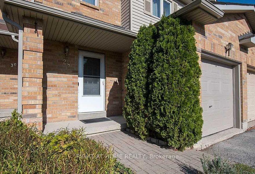 Photo 4 of 28 Bates Court, Barrie, Painswick North — HOMEH