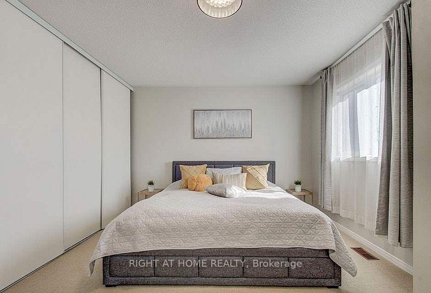 Photo 20 of 28 Bates Court, Barrie, Painswick North — HOMEH