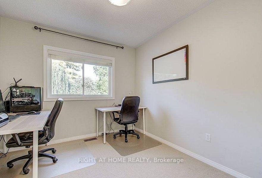 Photo 21 of 28 Bates Court, Barrie, Painswick North — HOMEH