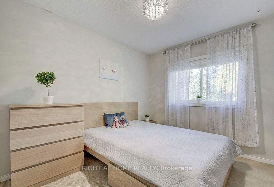 Photo 22 of 28 Bates Court, Barrie, Painswick North — HOMEH
