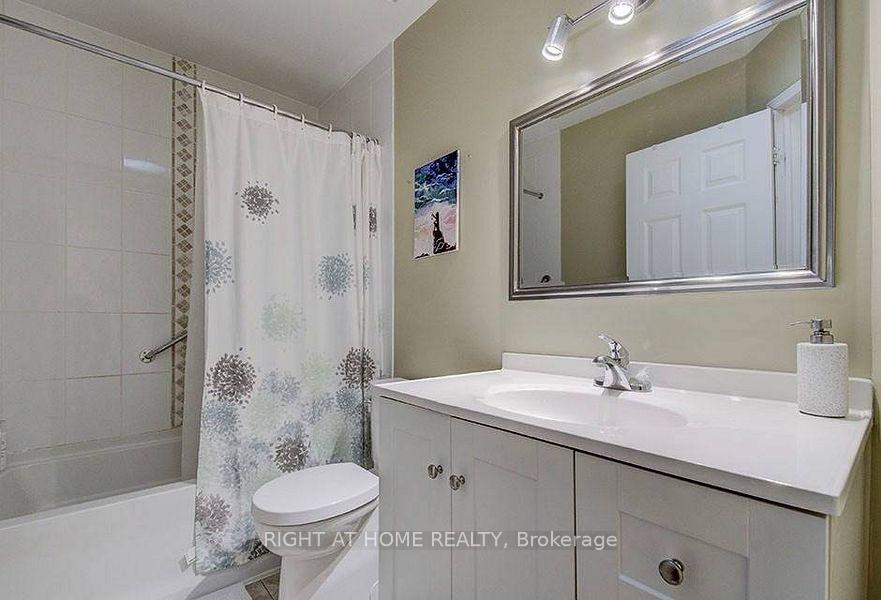Photo 23 of 28 Bates Court, Barrie, Painswick North — HOMEH