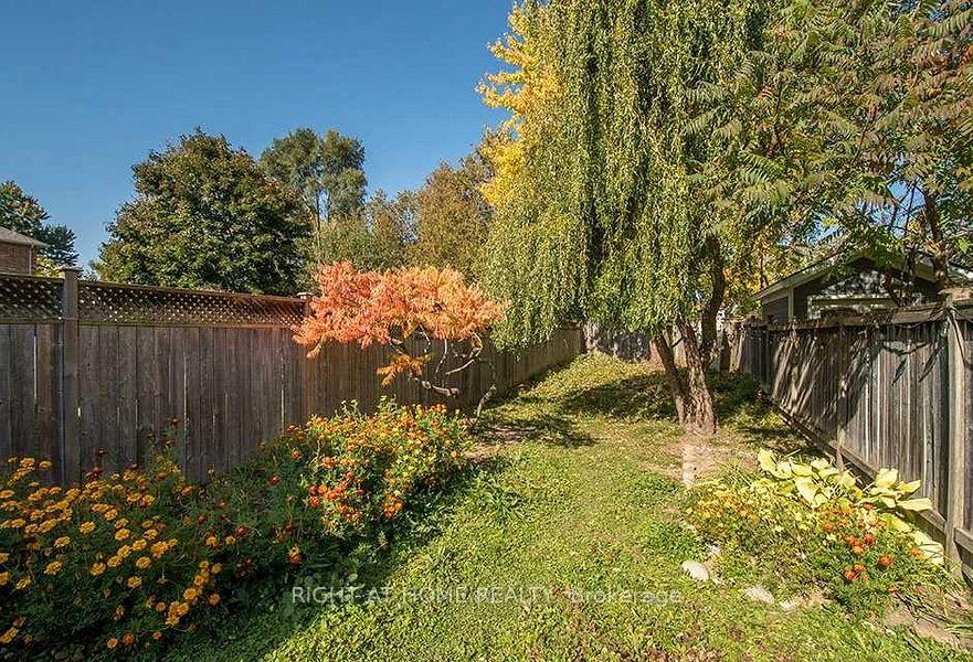 Photo 32 of 28 Bates Court, Barrie, Painswick North — HOMEH