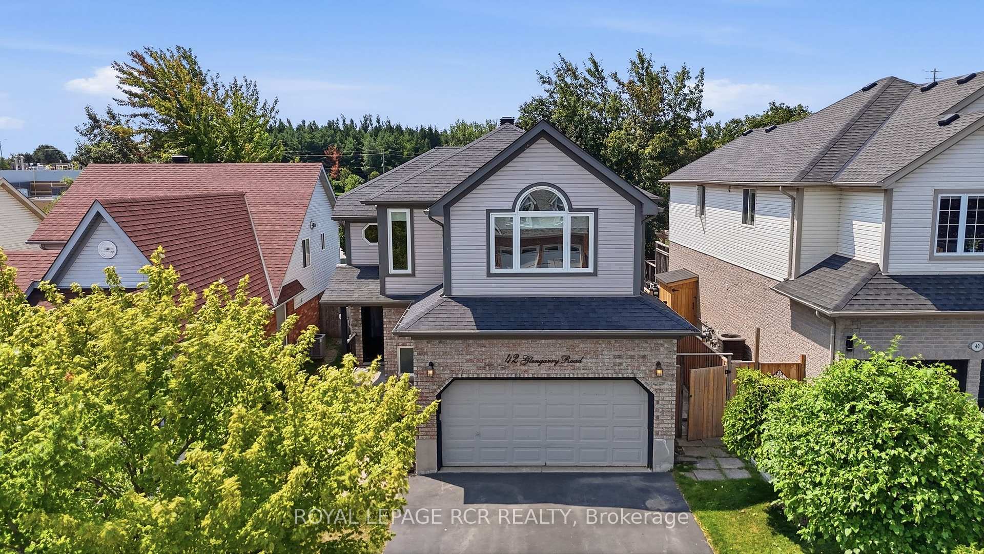 Photo 1 of 42 Glengarry Road, Orangeville — HOMEH