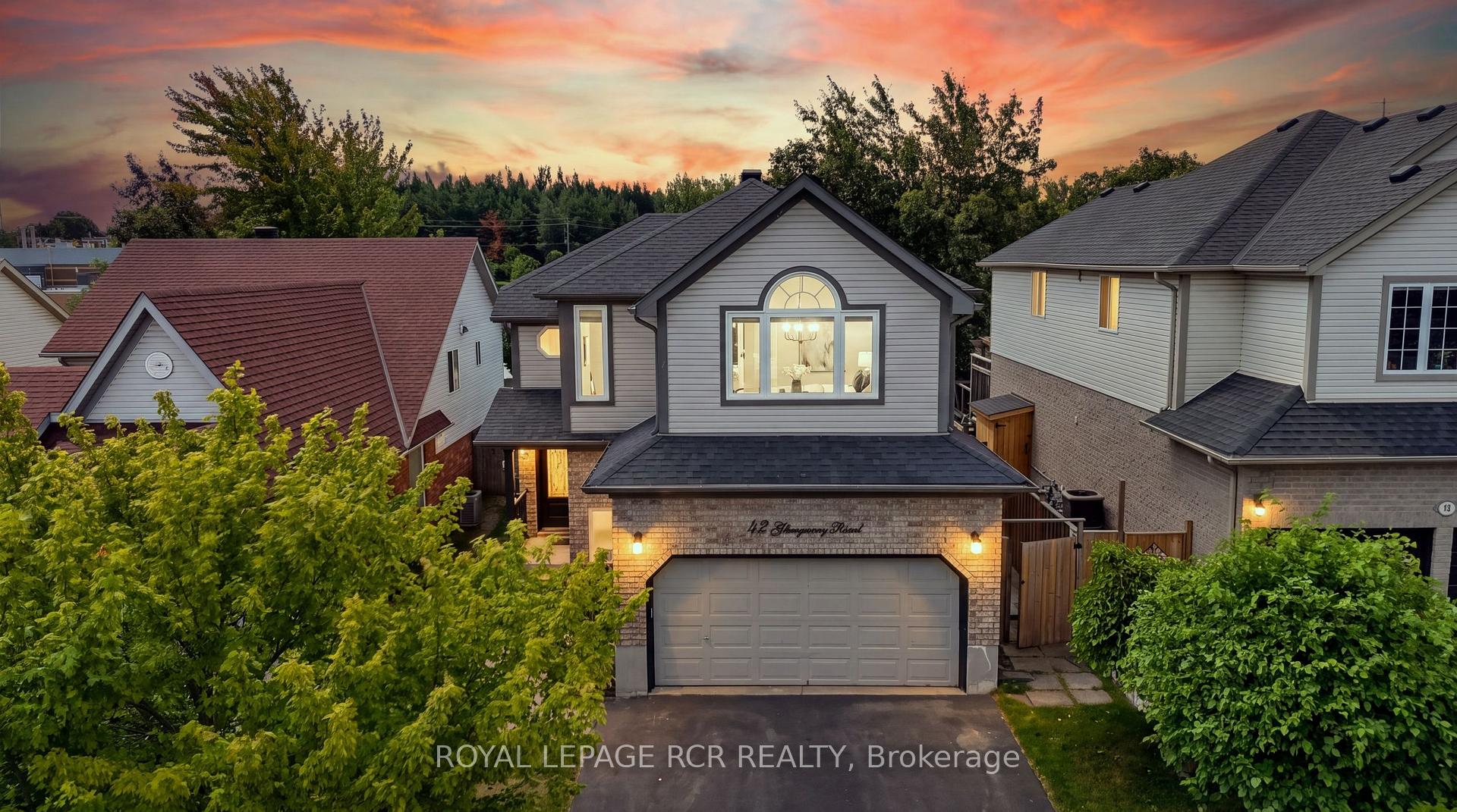 Photo 2 of 42 Glengarry Road, Orangeville — HOMEH