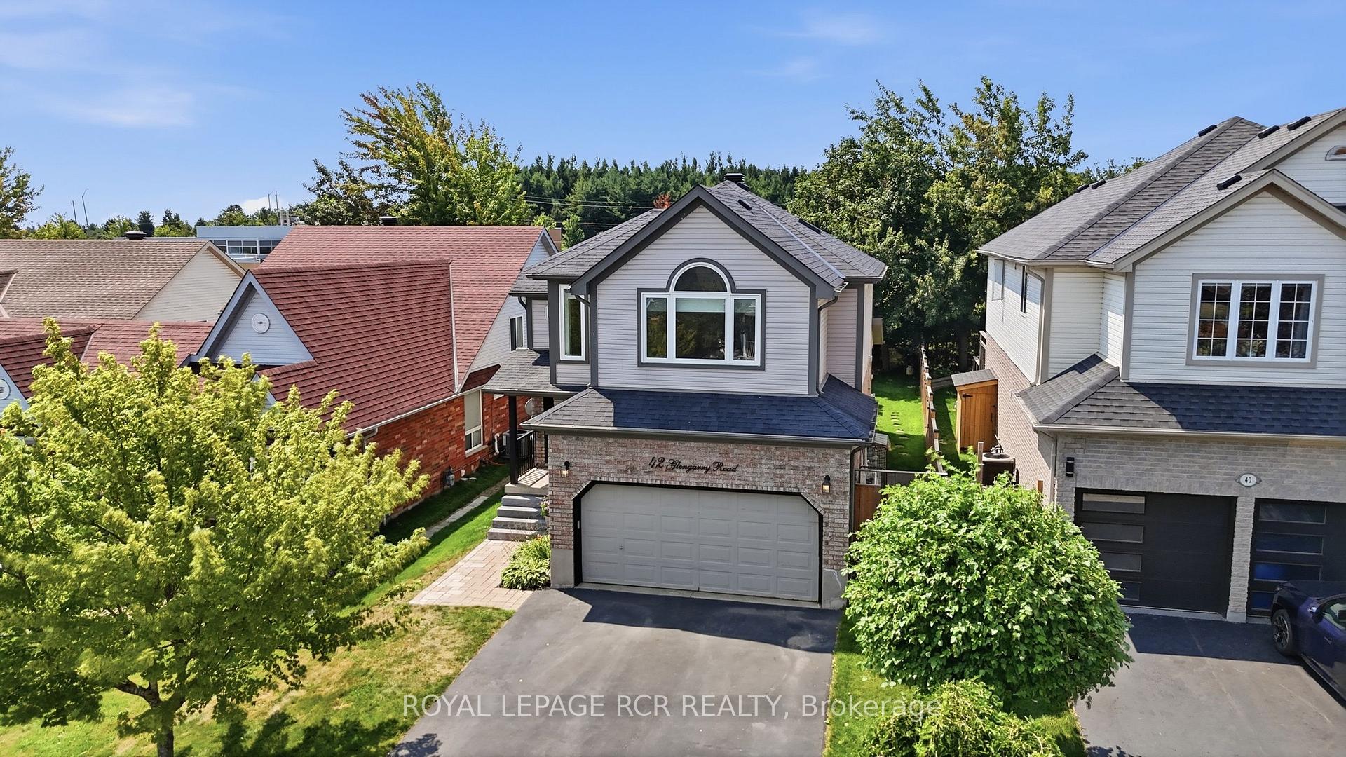Photo 3 of 42 Glengarry Road, Orangeville — HOMEH
