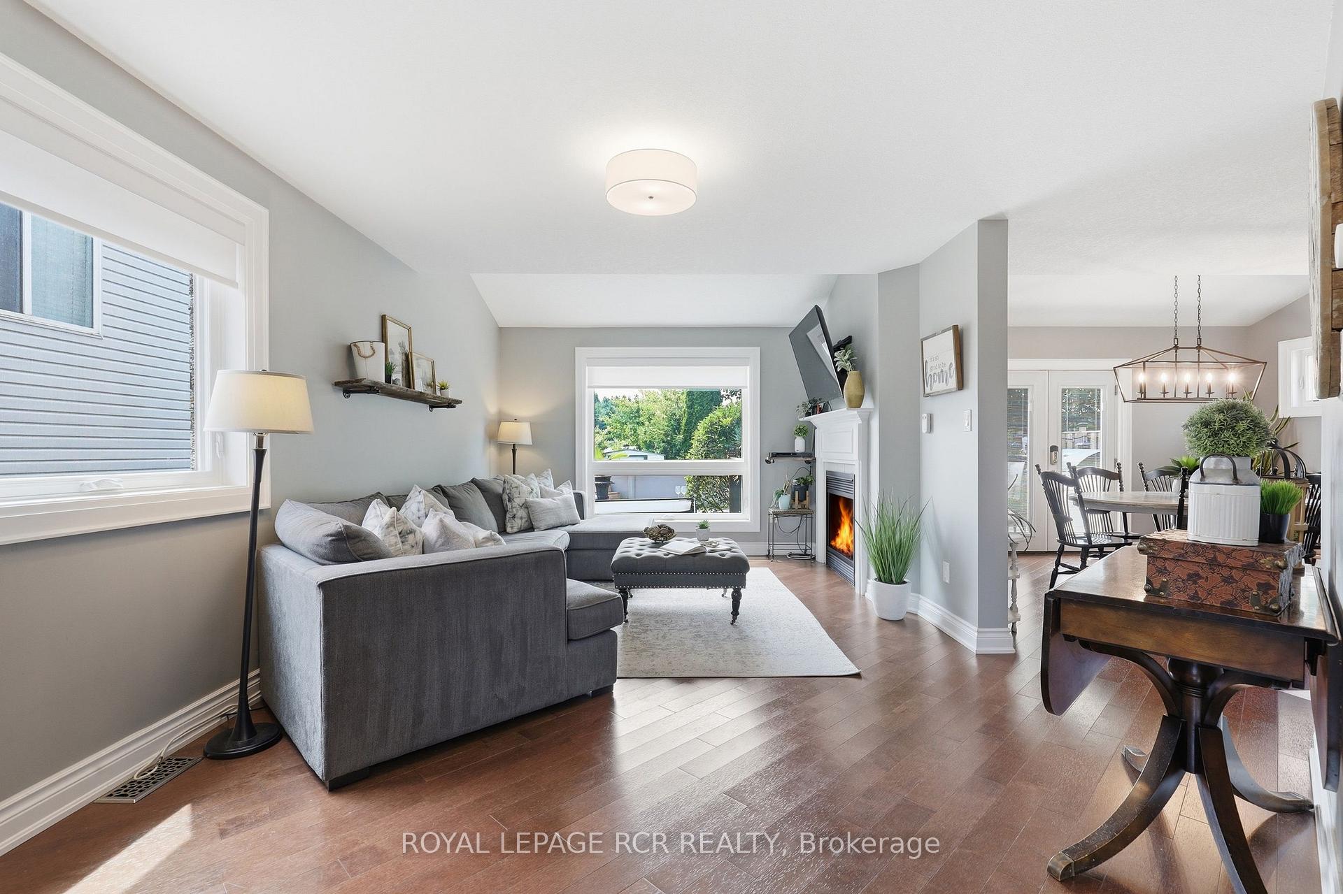 Photo 7 of 42 Glengarry Road, Orangeville — HOMEH