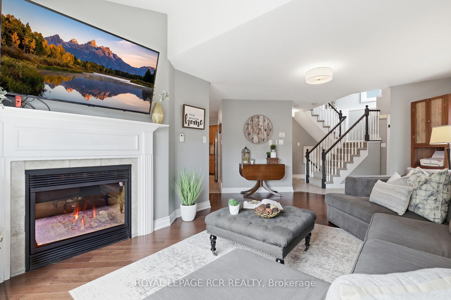 Photo 10 of 42 Glengarry Road, Orangeville — HOMEH