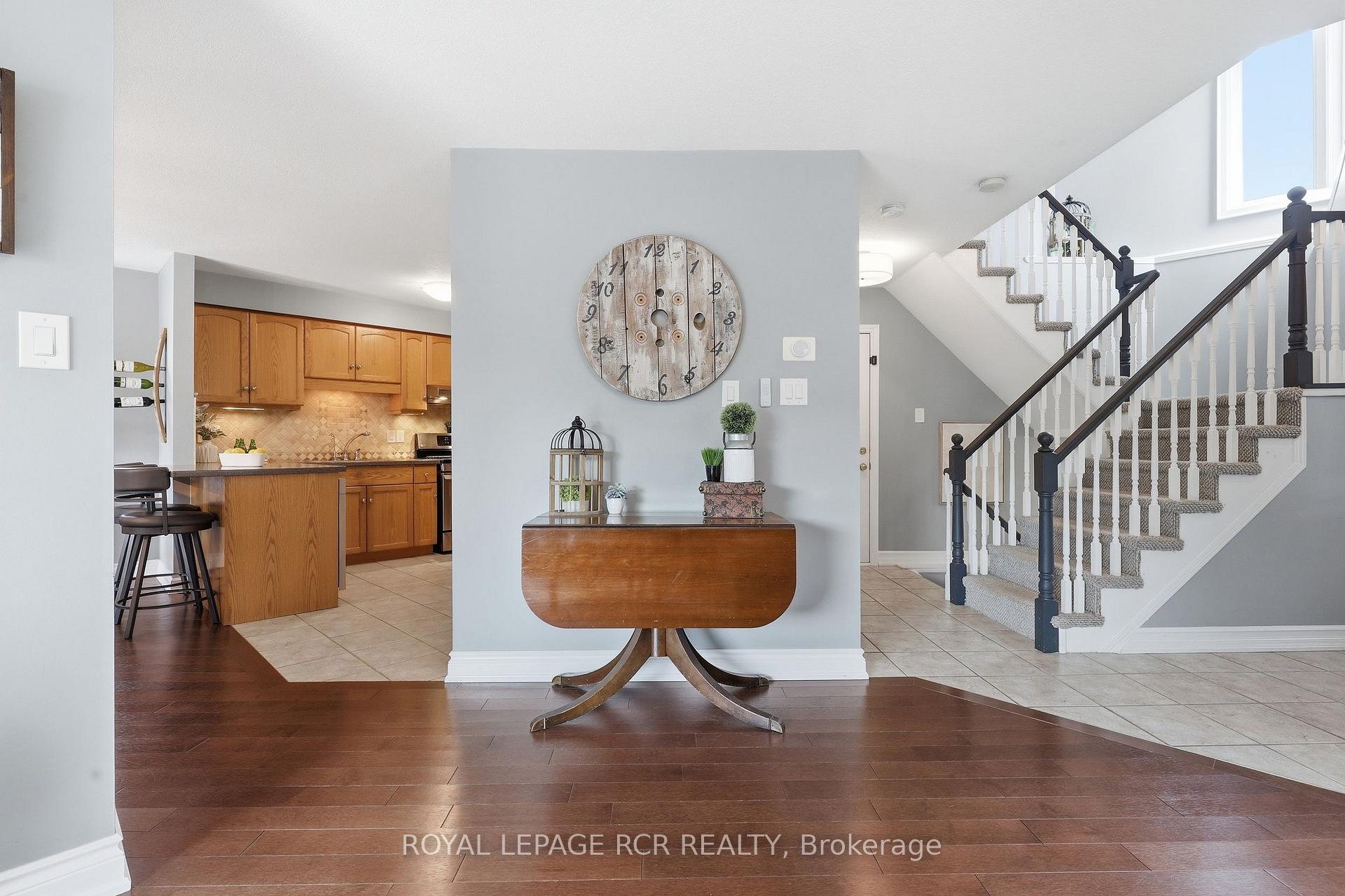 Photo 11 of 42 Glengarry Road, Orangeville — HOMEH