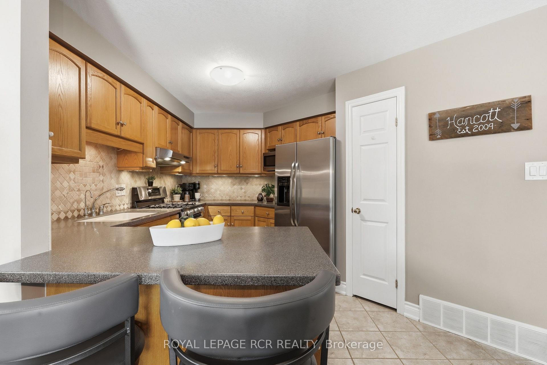 Photo 13 of 42 Glengarry Road, Orangeville — HOMEH