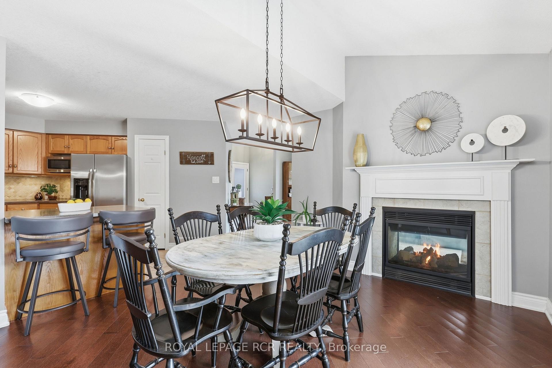 Photo 16 of 42 Glengarry Road, Orangeville — HOMEH