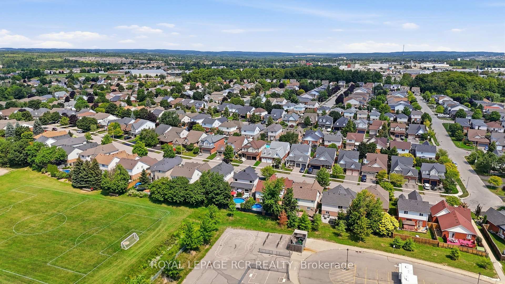 Photo 43 of 42 Glengarry Road, Orangeville — HOMEH