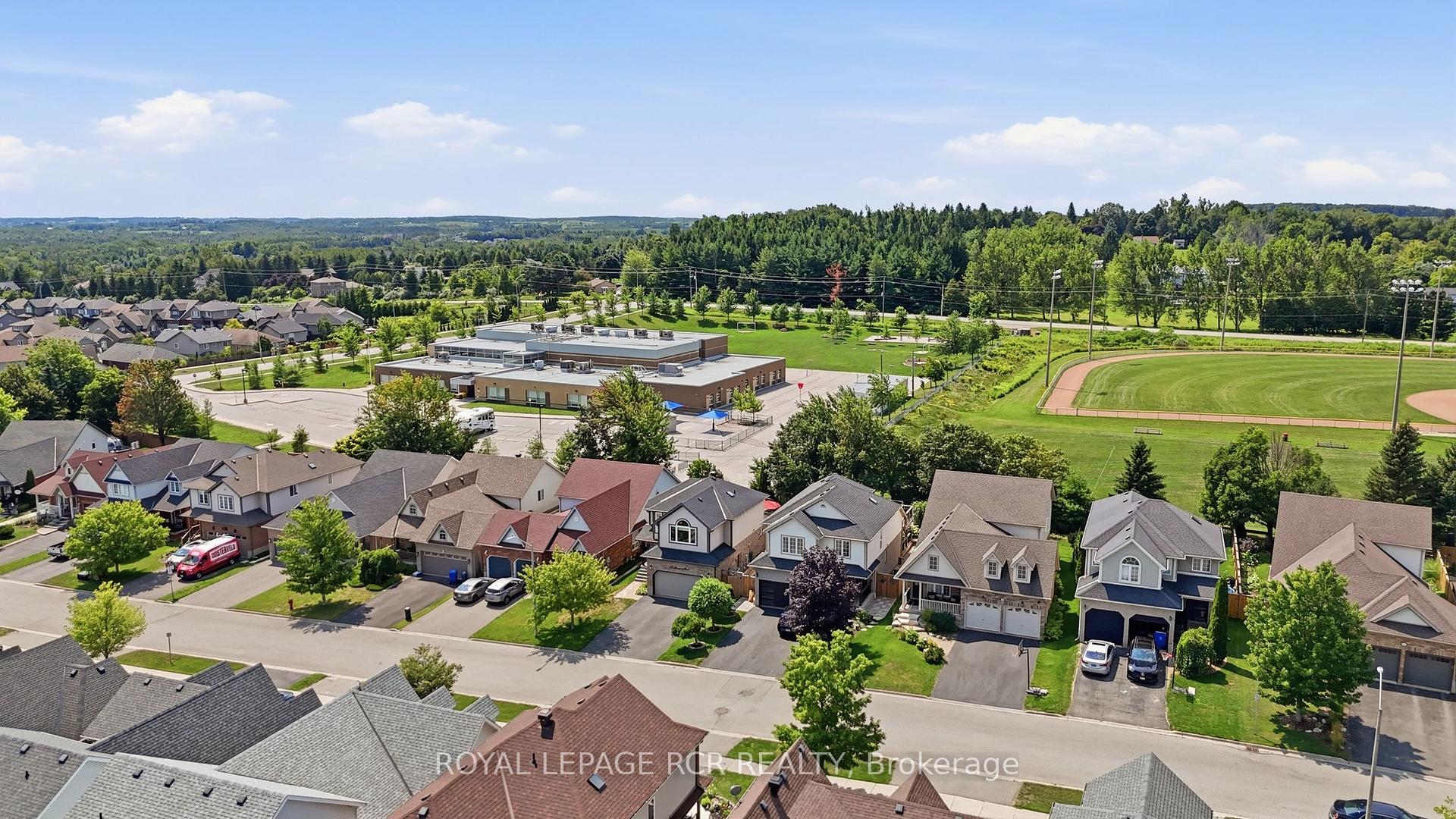 Photo 44 of 42 Glengarry Road, Orangeville — HOMEH