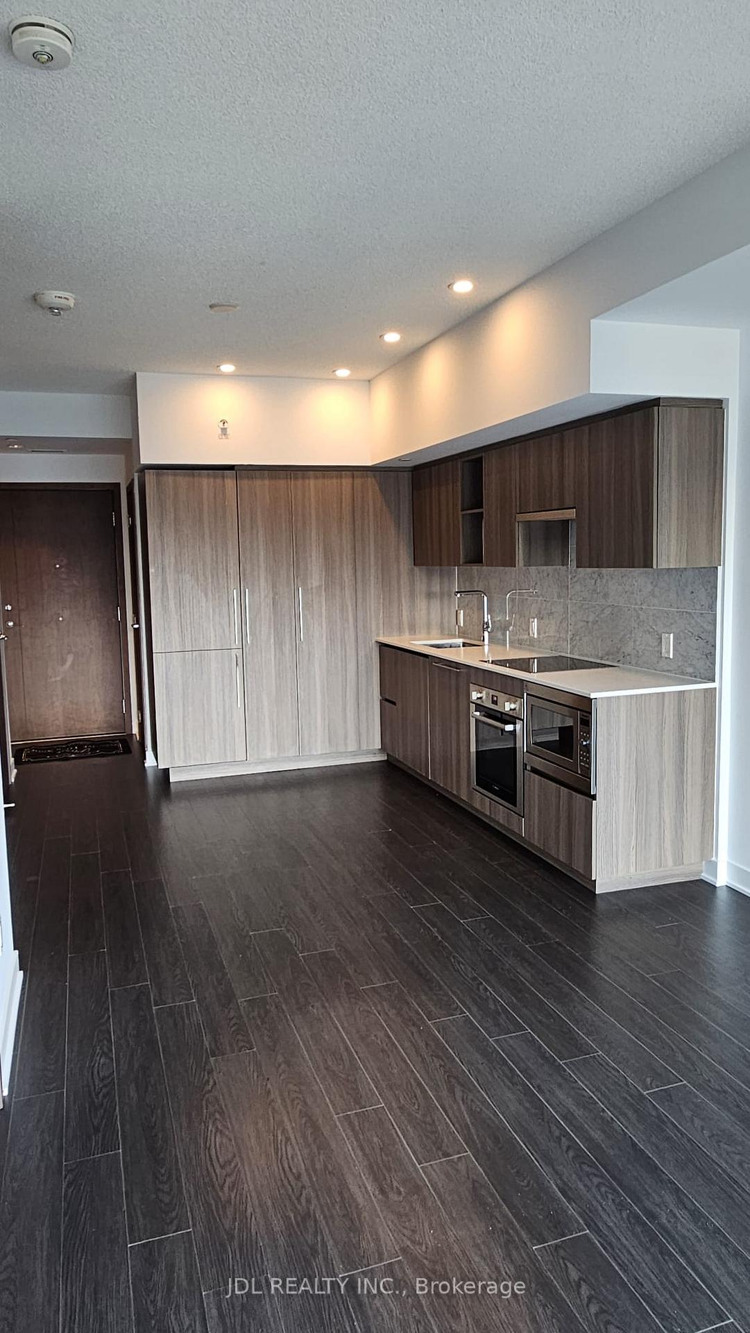 Photo 3 of Unit 3708, 19 Bathurst Street, Toronto, Waterfront Communities — HOMEH