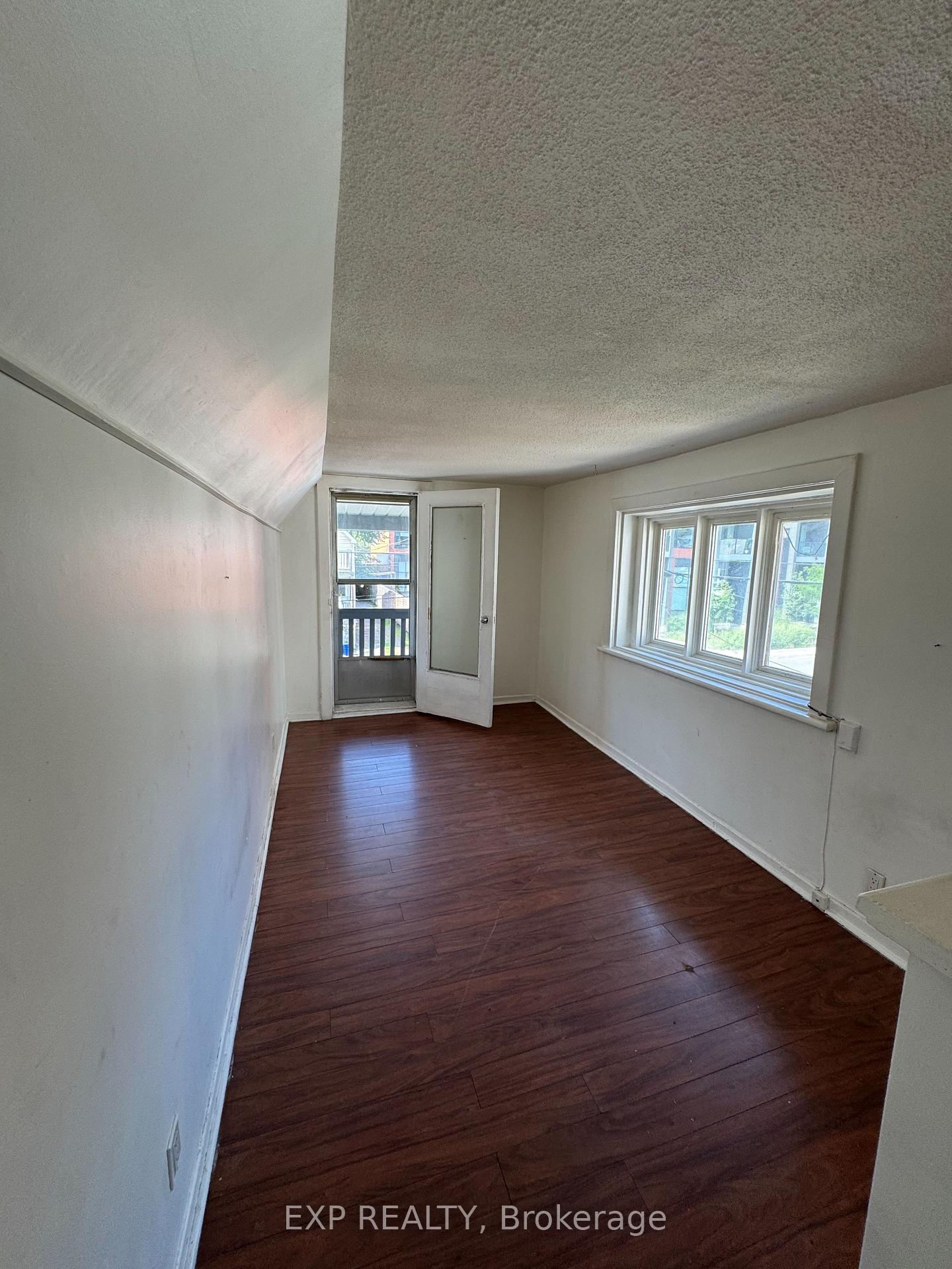 Photo 3 of Unit 2, 72 Barrette Street, Ottawa, Vanier — HOMEH