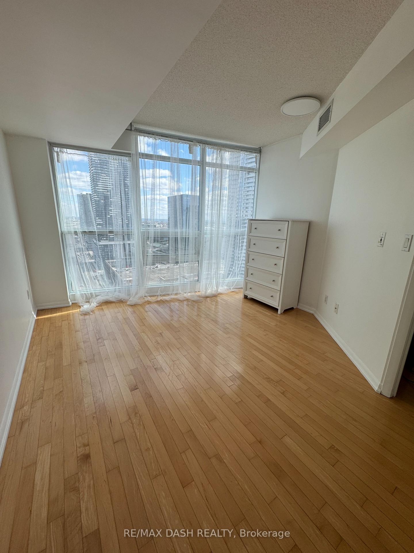 Photo 6 of Unit 2809, 18 Yonge Street, Toronto, Waterfront Communities — HOMEH