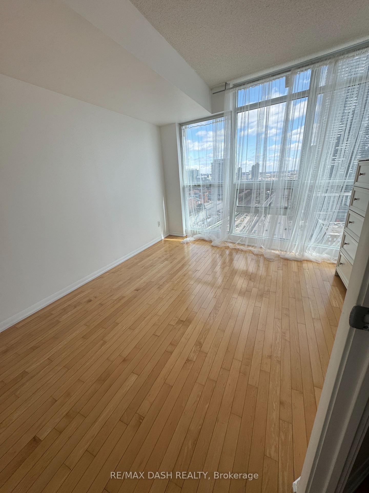 Photo 7 of Unit 2809, 18 Yonge Street, Toronto, Waterfront Communities — HOMEH