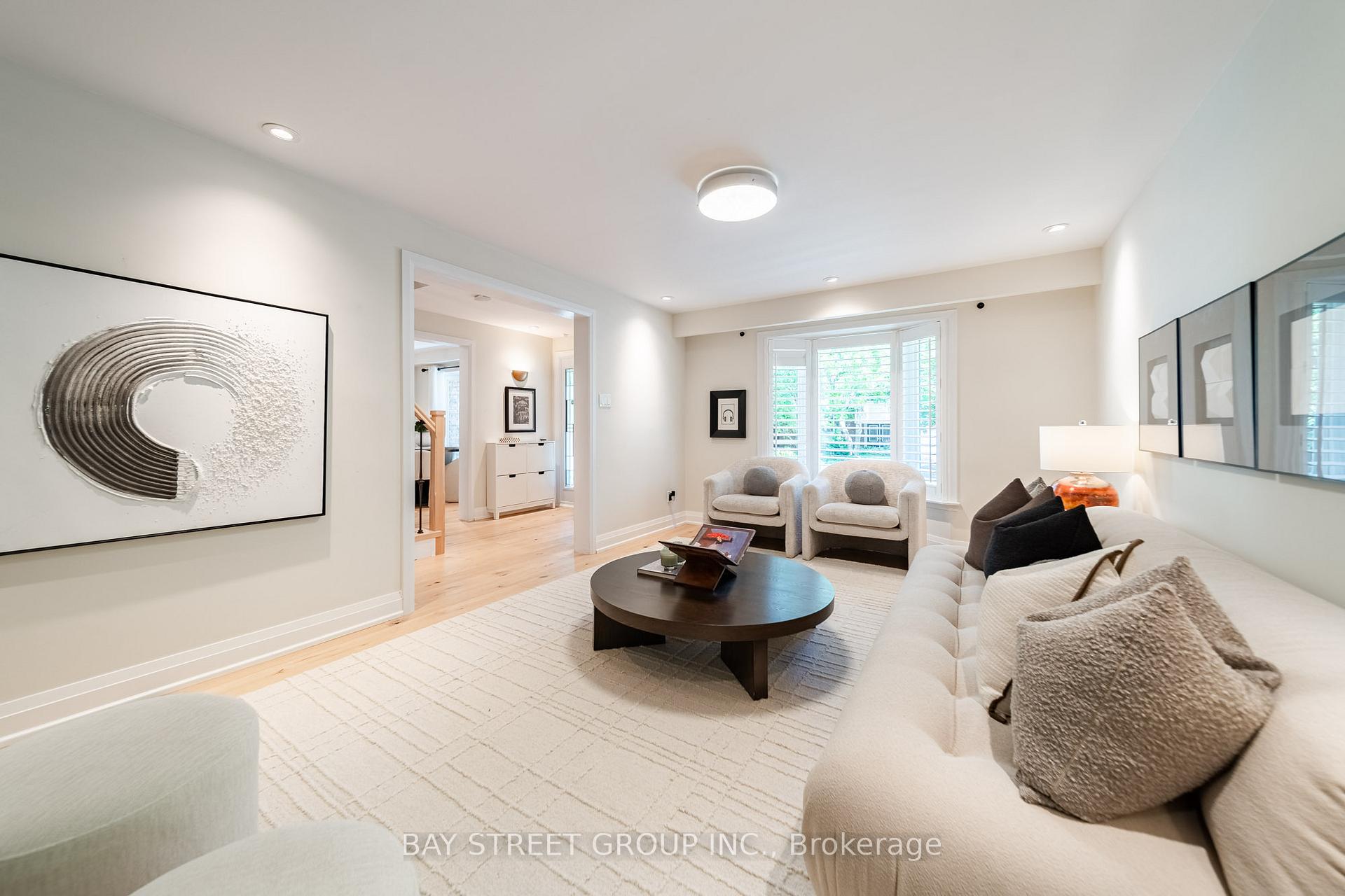 Photo 7 of 2366 Devon Road, Oakville, Ford — HOMEH