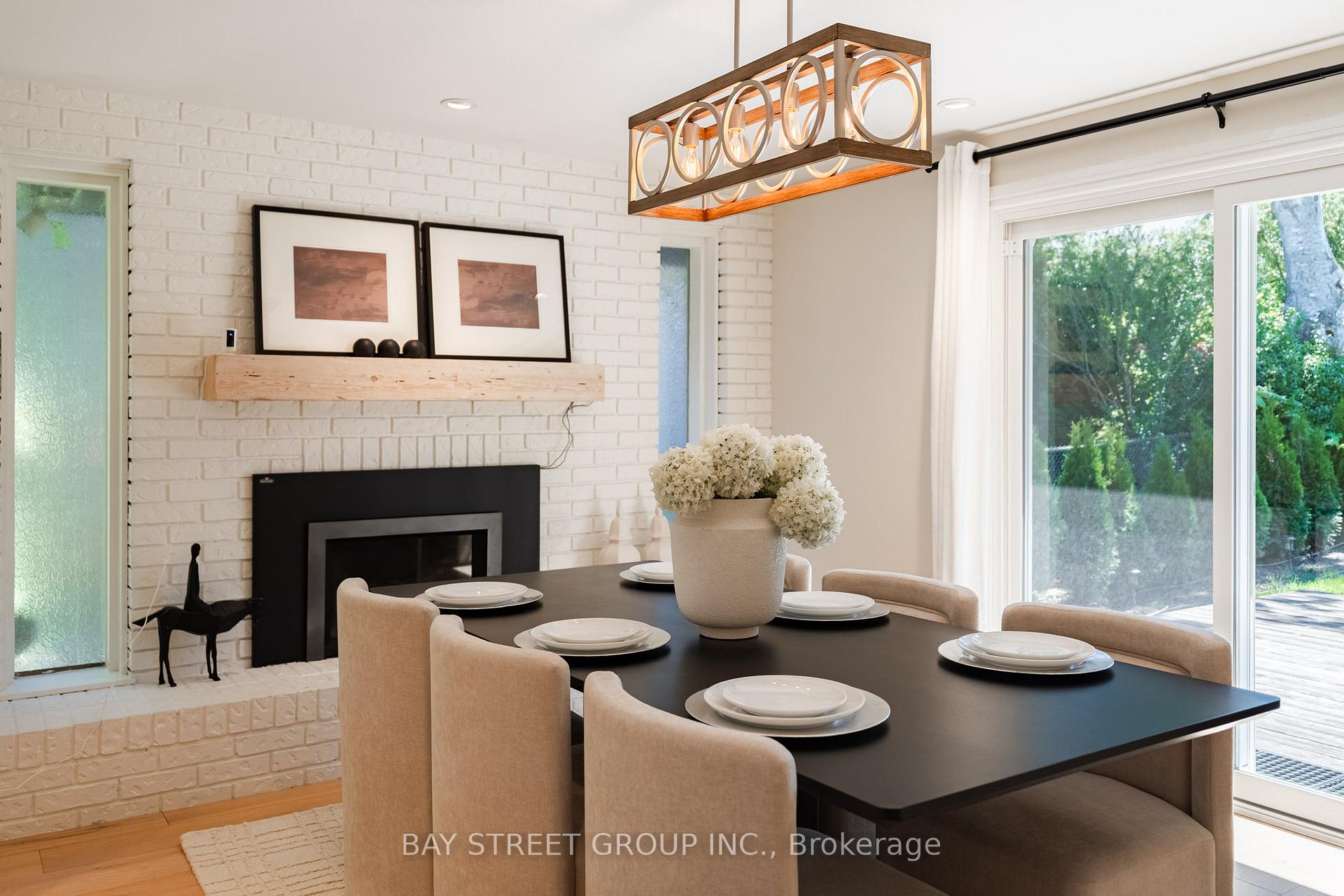 Photo 12 of 2366 Devon Road, Oakville, Ford — HOMEH
