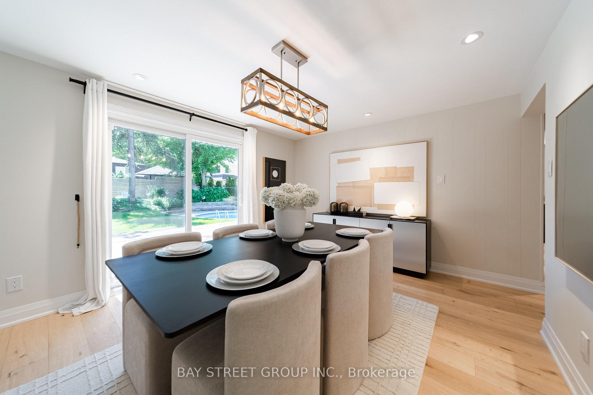 Photo 13 of 2366 Devon Road, Oakville, Ford — HOMEH