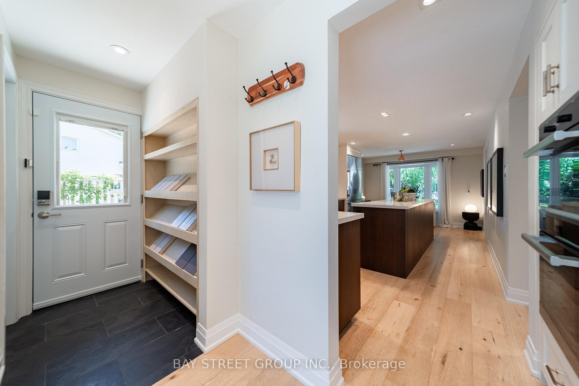 Photo 15 of 2366 Devon Road, Oakville, Ford — HOMEH