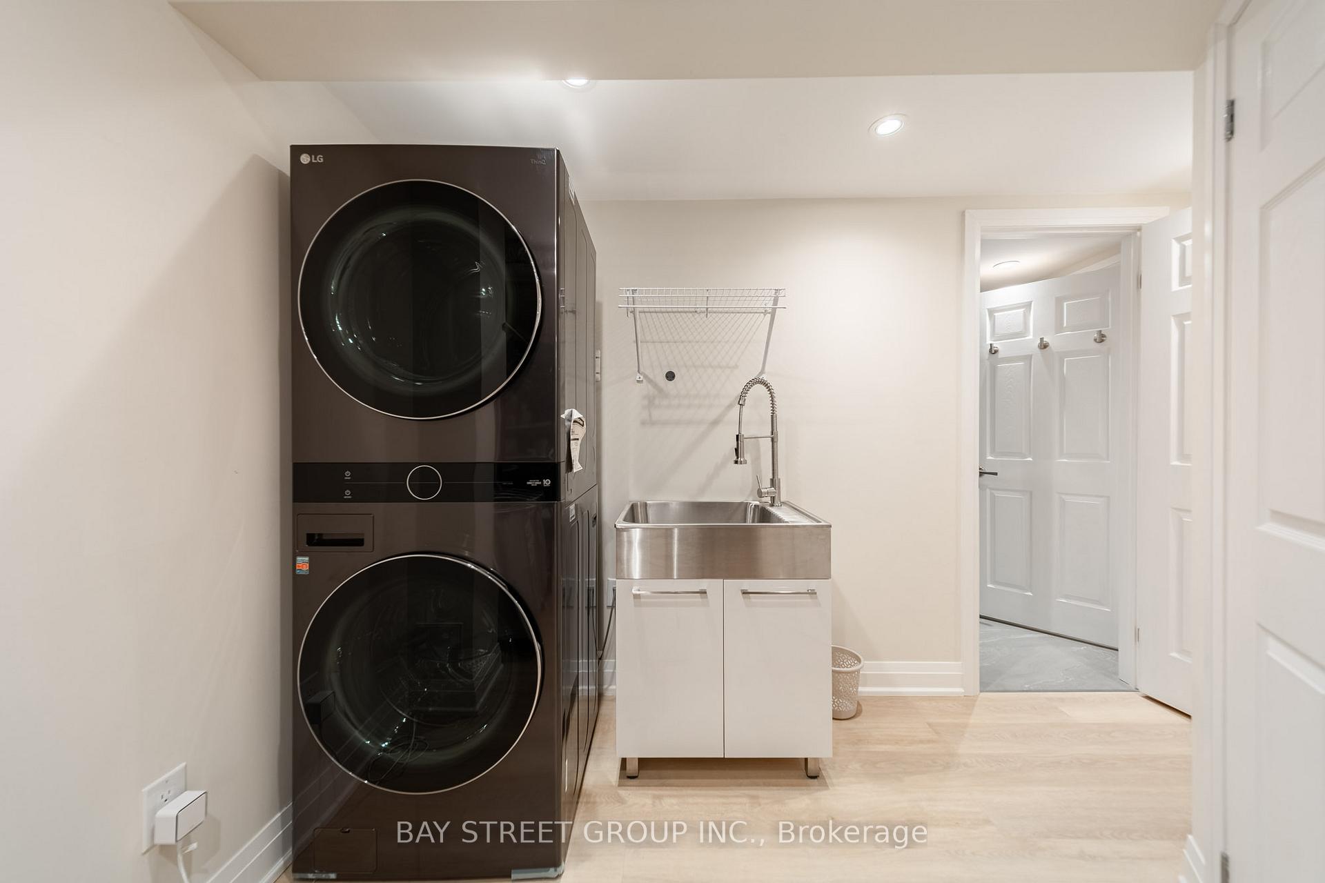Photo 30 of 2366 Devon Road, Oakville, Ford — HOMEH