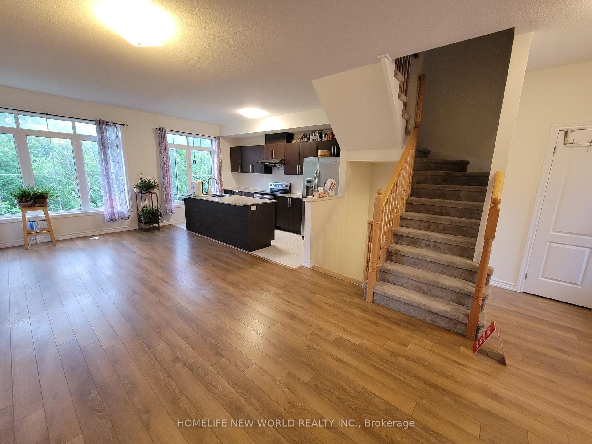 Photo 12 of Unit 36, 181 Parktree Drive, Vaughan, Maple — HOMEH