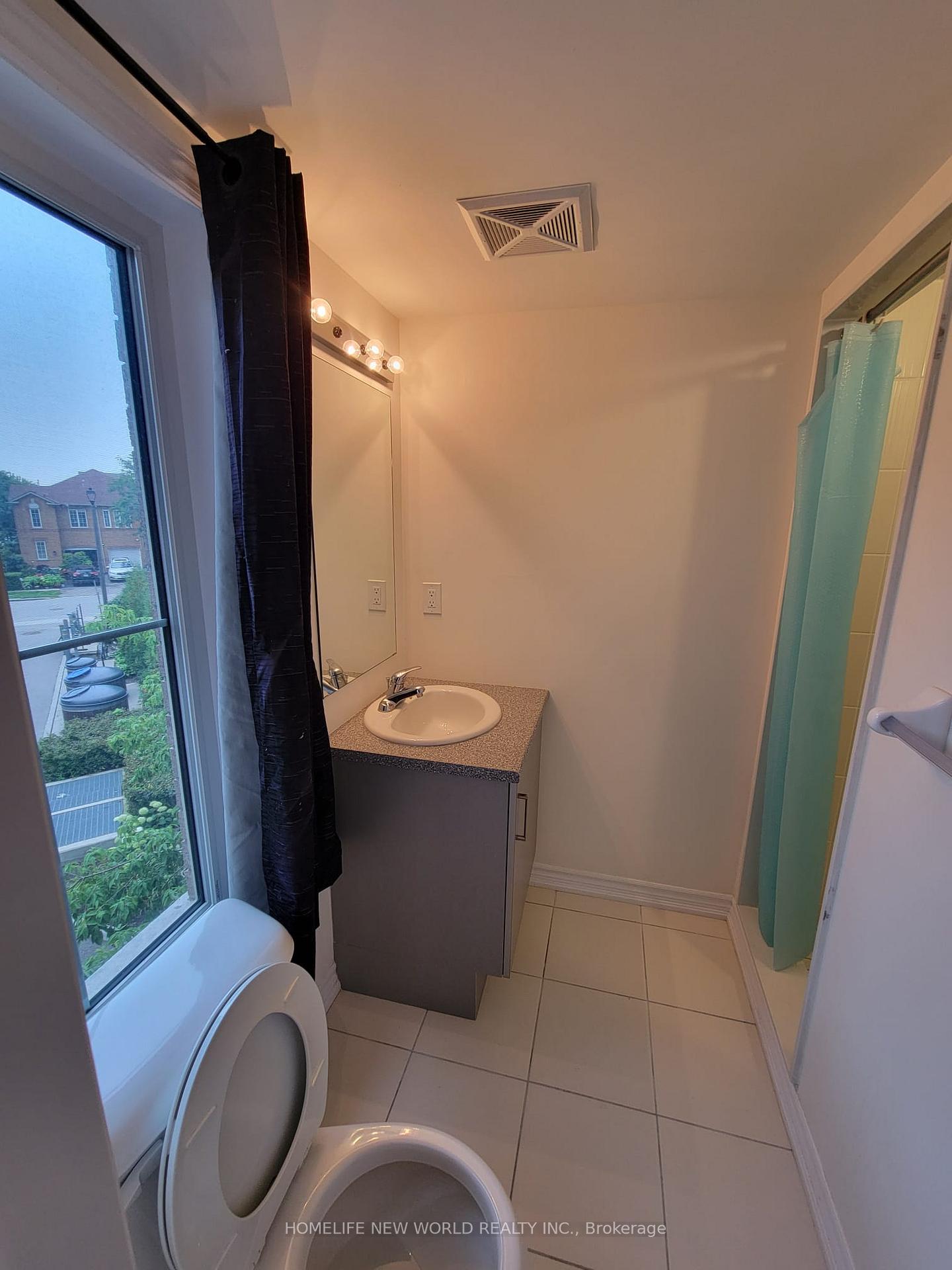 Photo 22 of Unit 36, 181 Parktree Drive, Vaughan, Maple — HOMEH