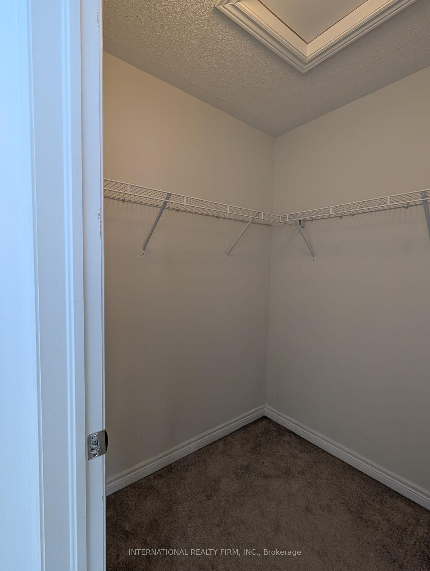 Photo 10 of Unit Main, 734 Yarfield Crescent, Newmarket, Glenway Estates — HOMEH
